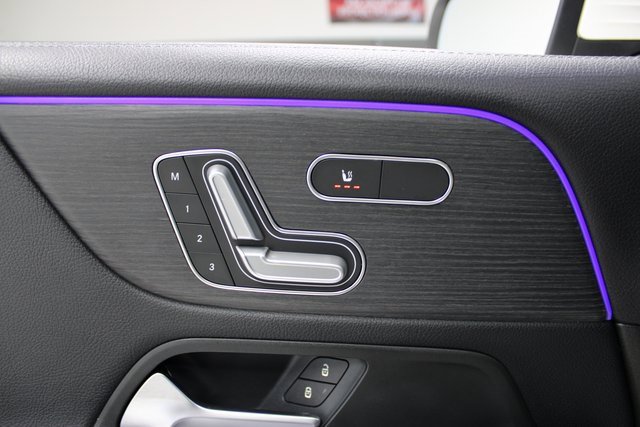 Used 2020 Mercedes-Benz GLB 250 image 21