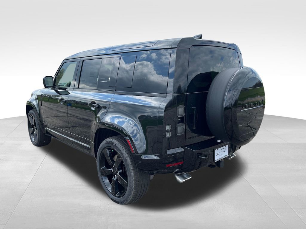 New 2026 Land Rover Defender 110 V8 AWD/4WD image 3