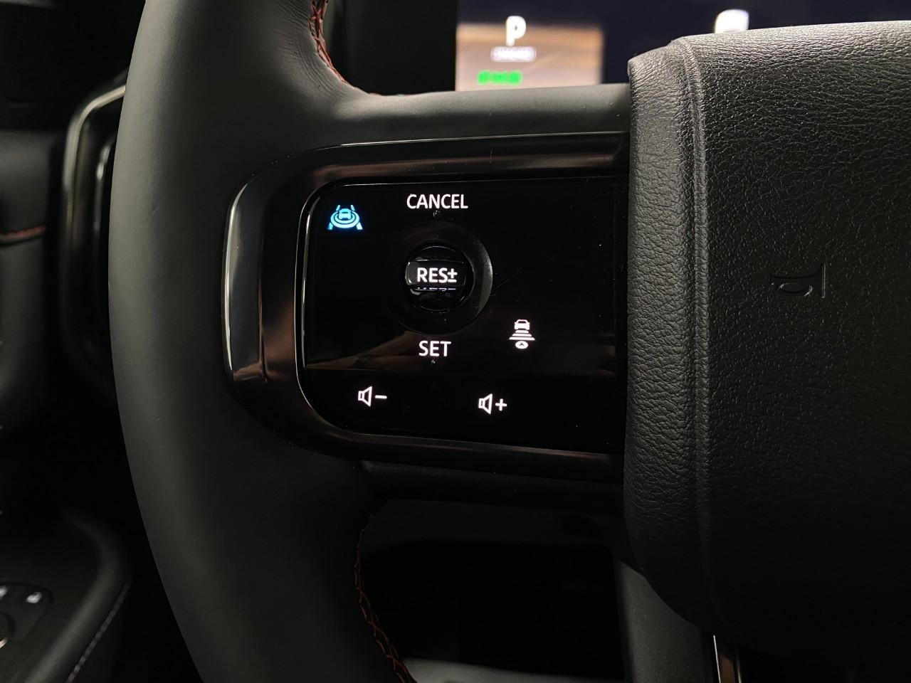 Certified 2025 Nissan Armada PRO-4X AWD/4WD image 17
