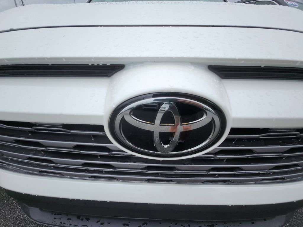 Used 2021 Toyota RAV4 Limited image 35