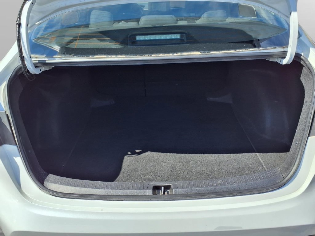 Used 2025 Toyota Corolla LE FWD image 27