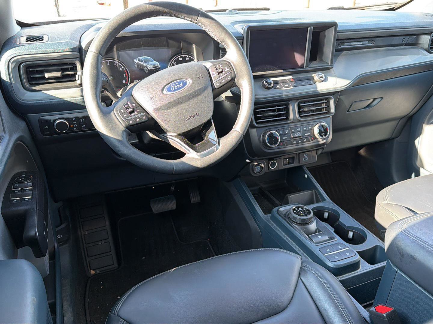 Certified 2024 Ford Maverick Lariat w/ Black Appearance Package image 12