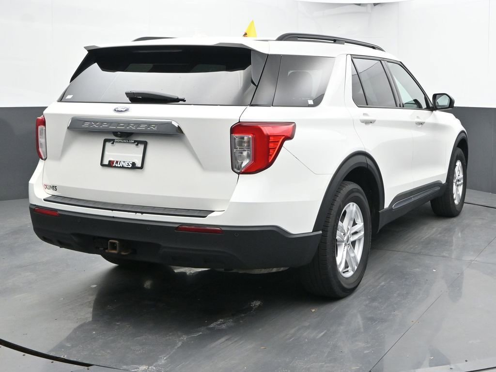 Used 2020 Ford Explorer XLT w/ Comfort Package AWD/4WD image 10