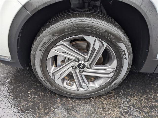 Used 2023 Hyundai Santa Fe SEL w/ Premium Package image 8