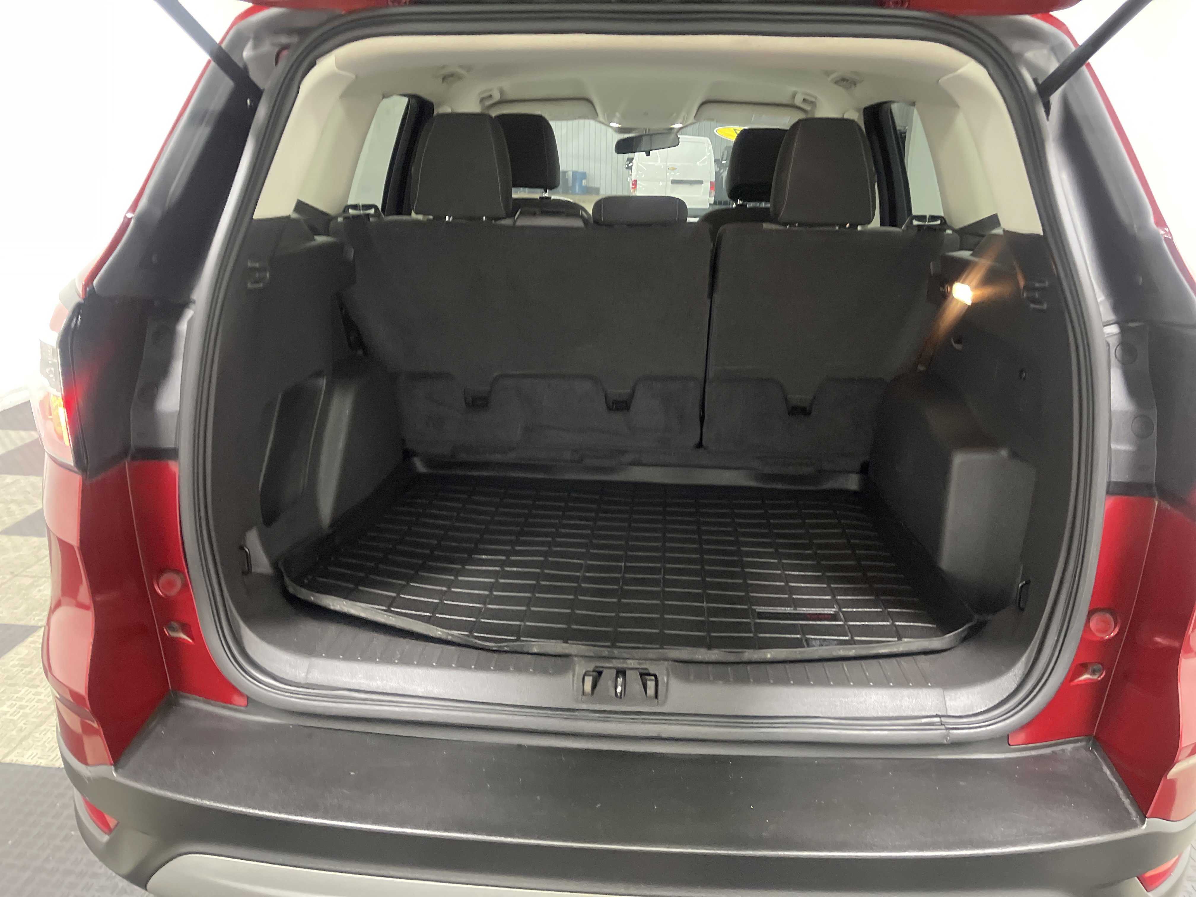 Used 2017 Ford Escape SE image 18