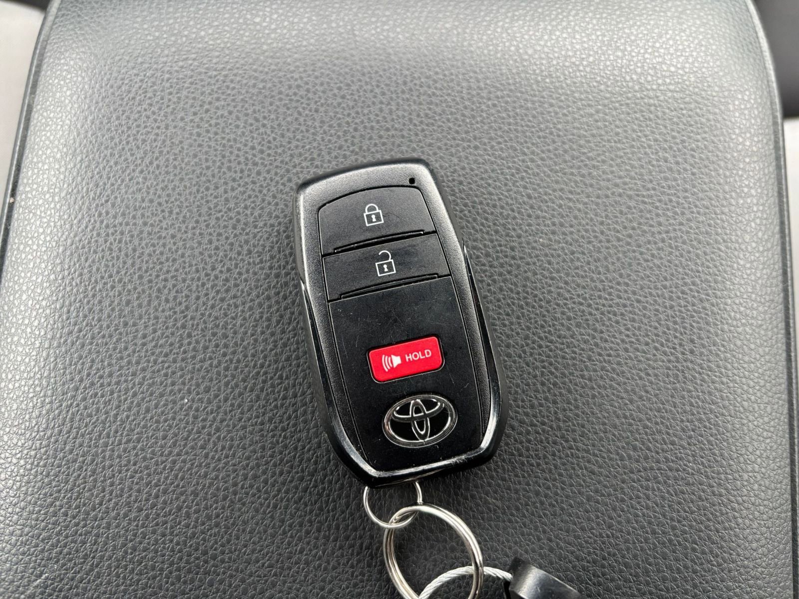 Used 2025 Toyota Tacoma SR image 21