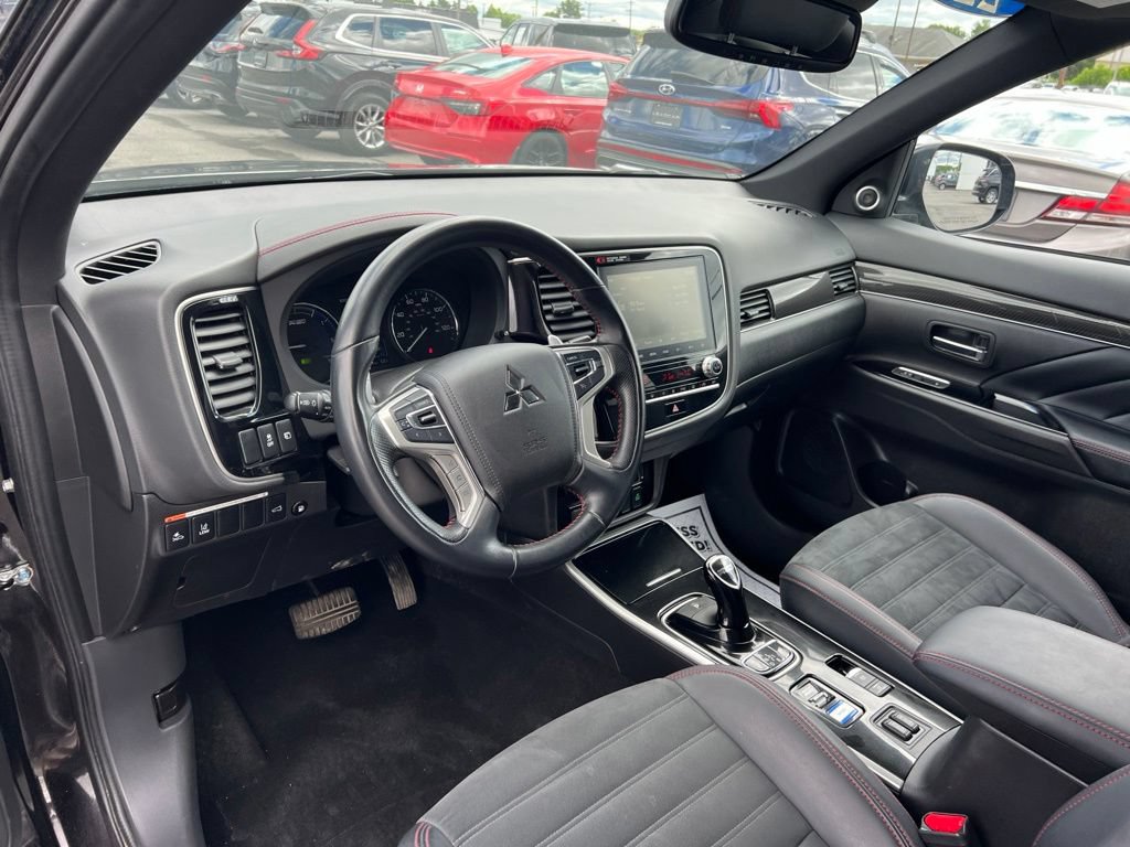 Used 2022 Mitsubishi Outlander GT AWD/4WD image 9
