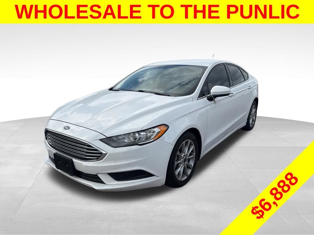 Used 2017 Ford Fusion SE image 2