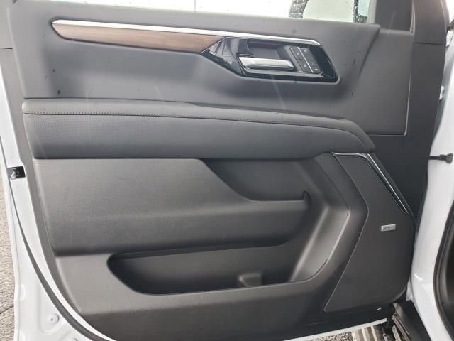 New 2026 Chevrolet Tahoe High Country image 12