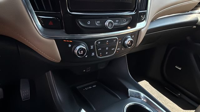 Used 2023 Chevrolet Traverse Premier w/ LPO, Cargo Package AWD/4WD image 31