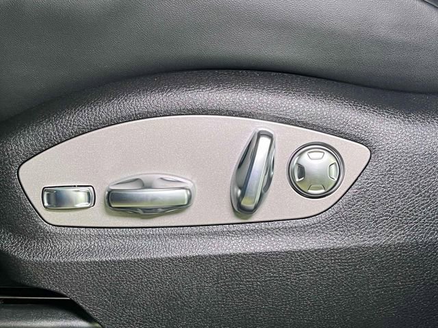 New 2026 Porsche Macan image 18