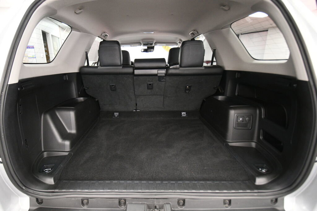 Certified 2024 Toyota 4Runner SR5 Premium image 25