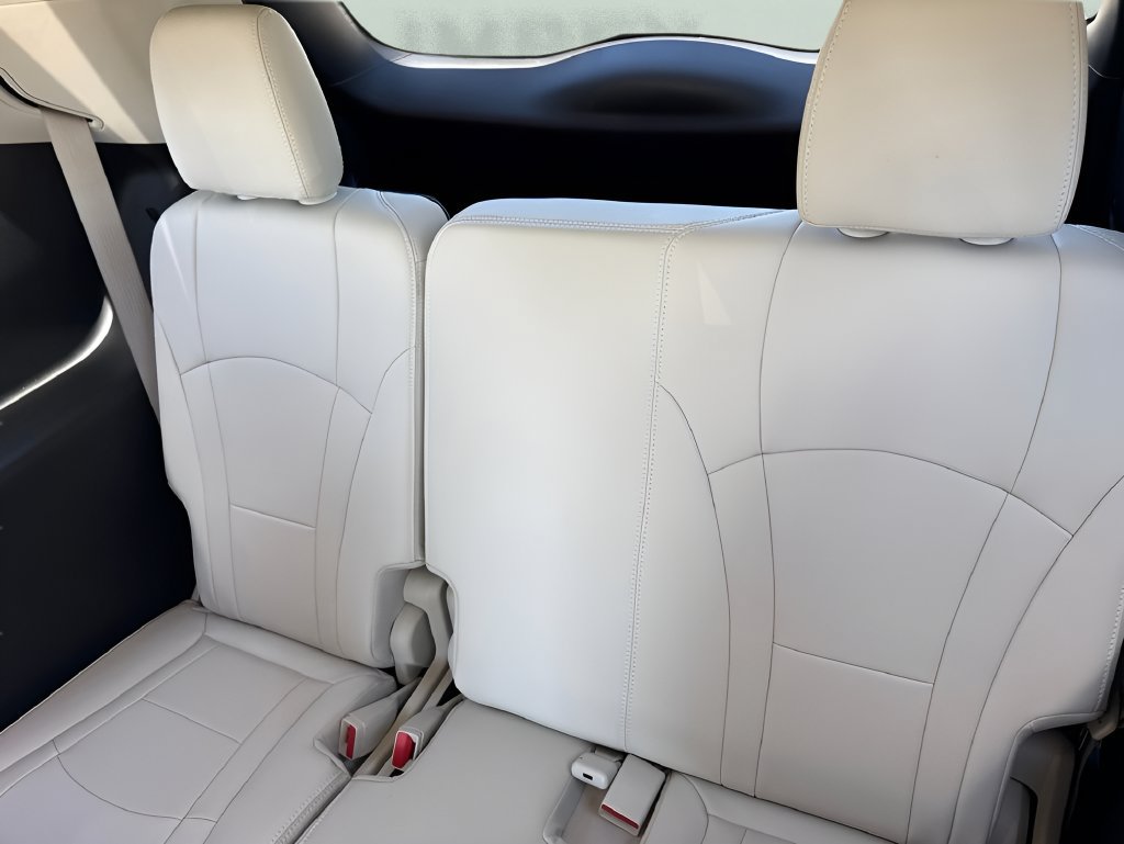 Used 2023 Buick Enclave Premium w/ Experience Buick Package FWD image 14