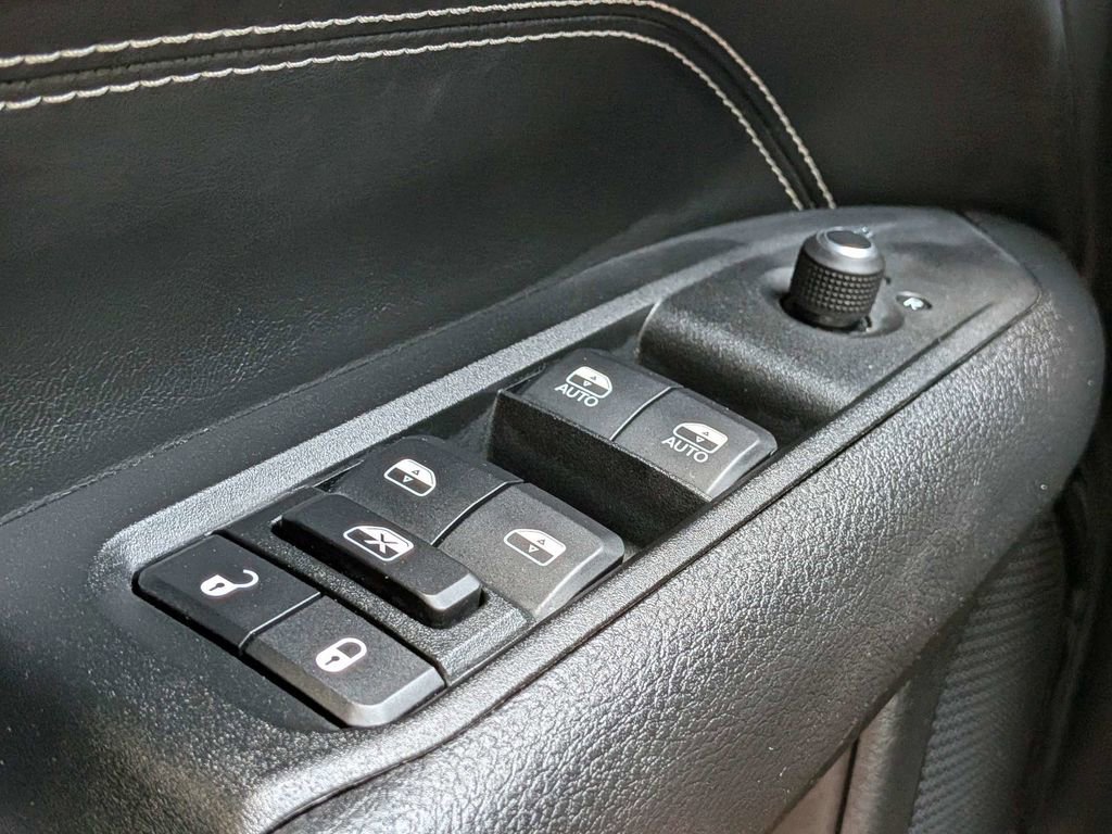 Used 2022 Jeep Compass Latitude FWD image 22