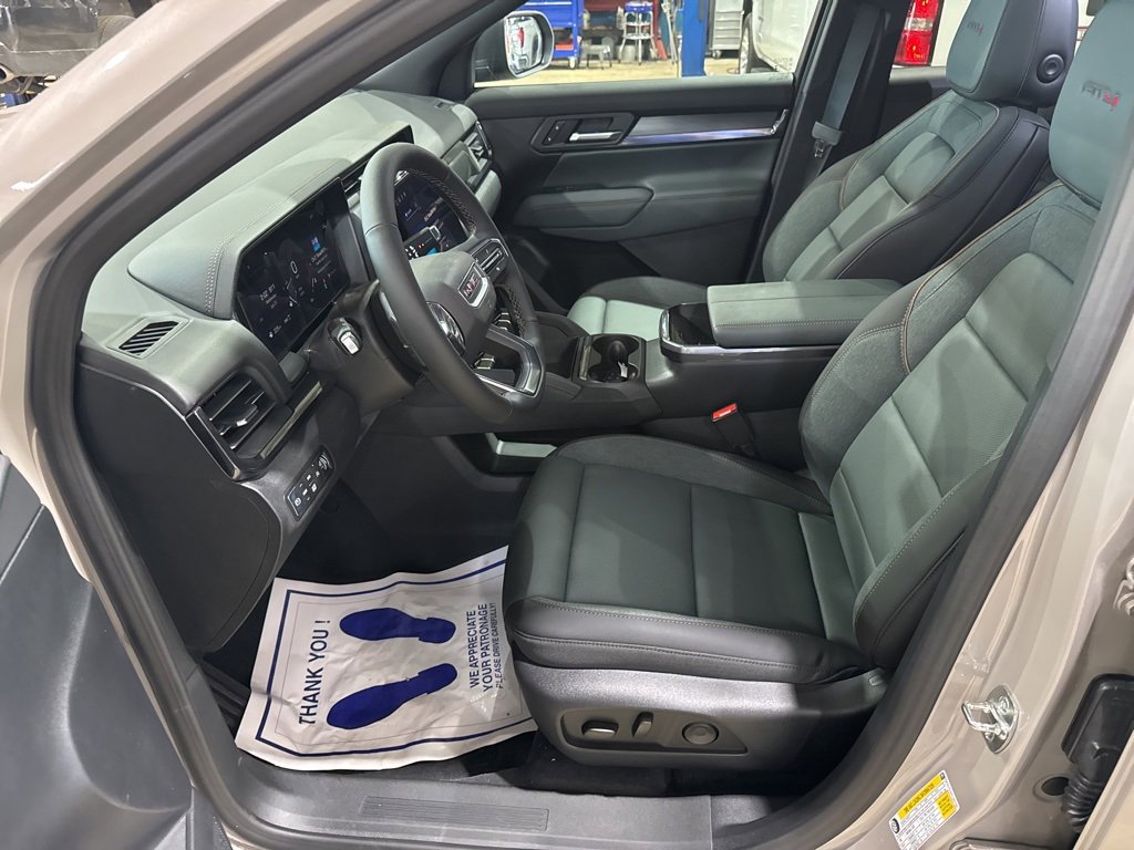 New 2026 GMC Terrain AT4 w/ Convenience Package III image 15