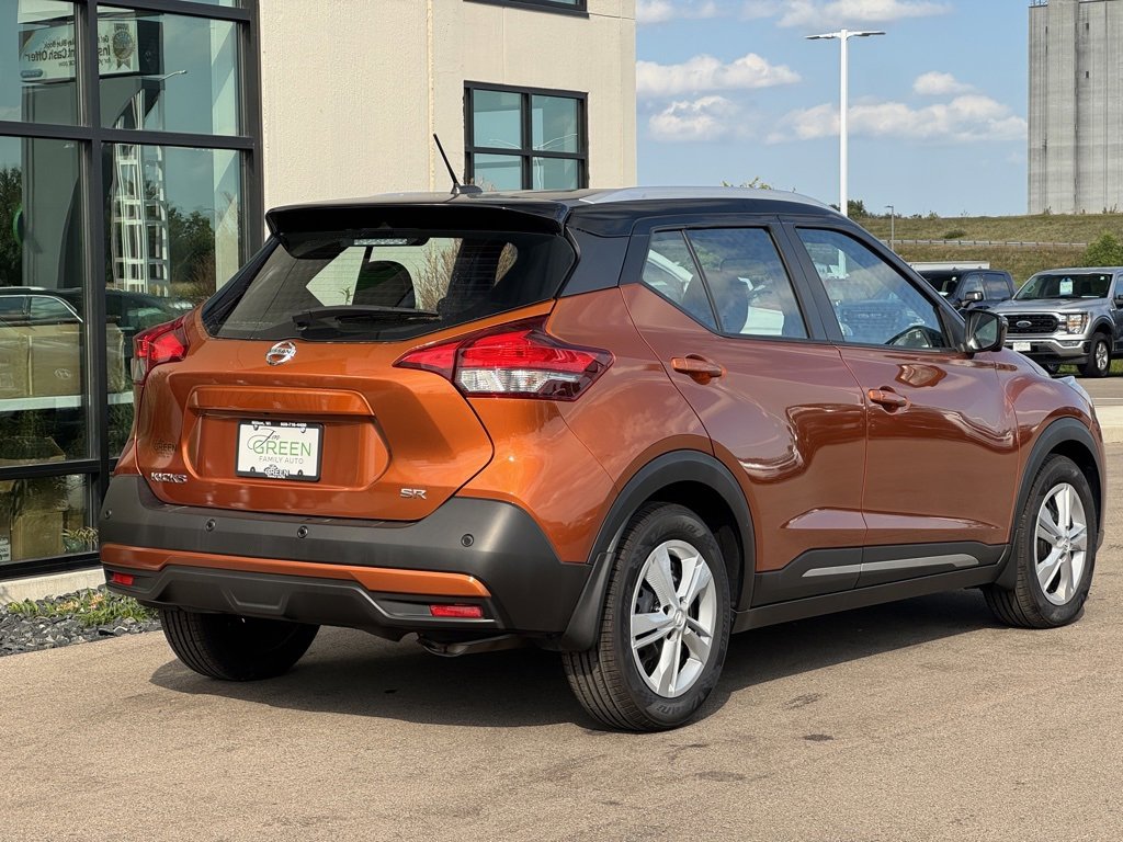 Used 2020 Nissan Kicks SR w/ SR Premium Package image 5