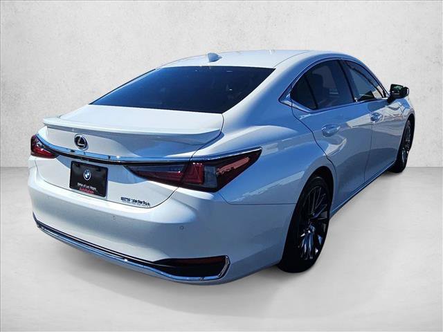 Used 2024 Lexus ES 300h w/ Luxury Package FWD image 5