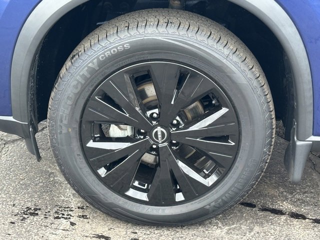 Certified 2023 Nissan Rogue SV w/ SV Premium Package image 9