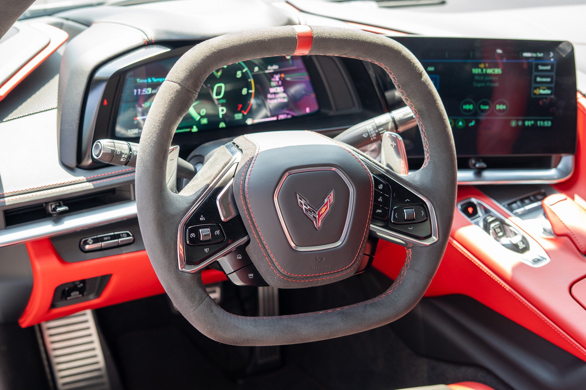 Used 2023 Chevrolet Corvette Stingray Premium Conv w/ Z51 Performance Package RWD image 15