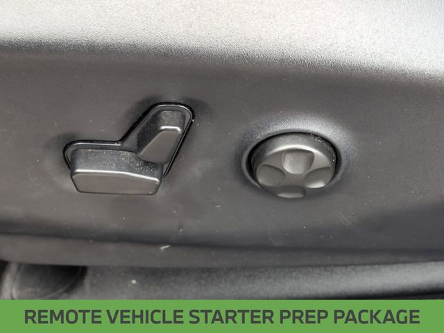 Used 2025 Chrysler Pacifica Limited image 16