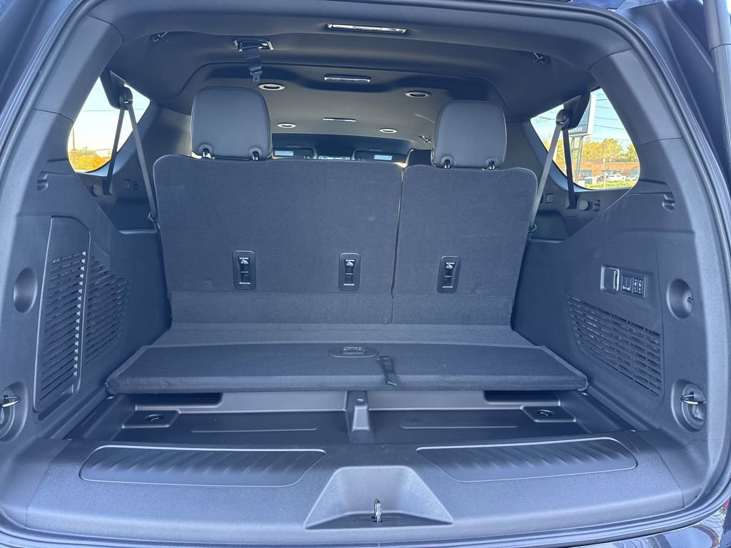 New 2026 GMC Yukon XL Elevation w/ LPO, Elevation Black Package image 32