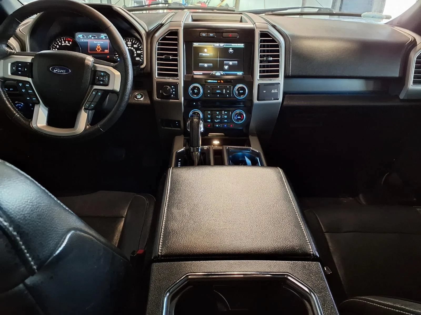Used 2015 Ford F150 Lariat w/ Equipment Group 502A Luxury AWD/4WD image 16