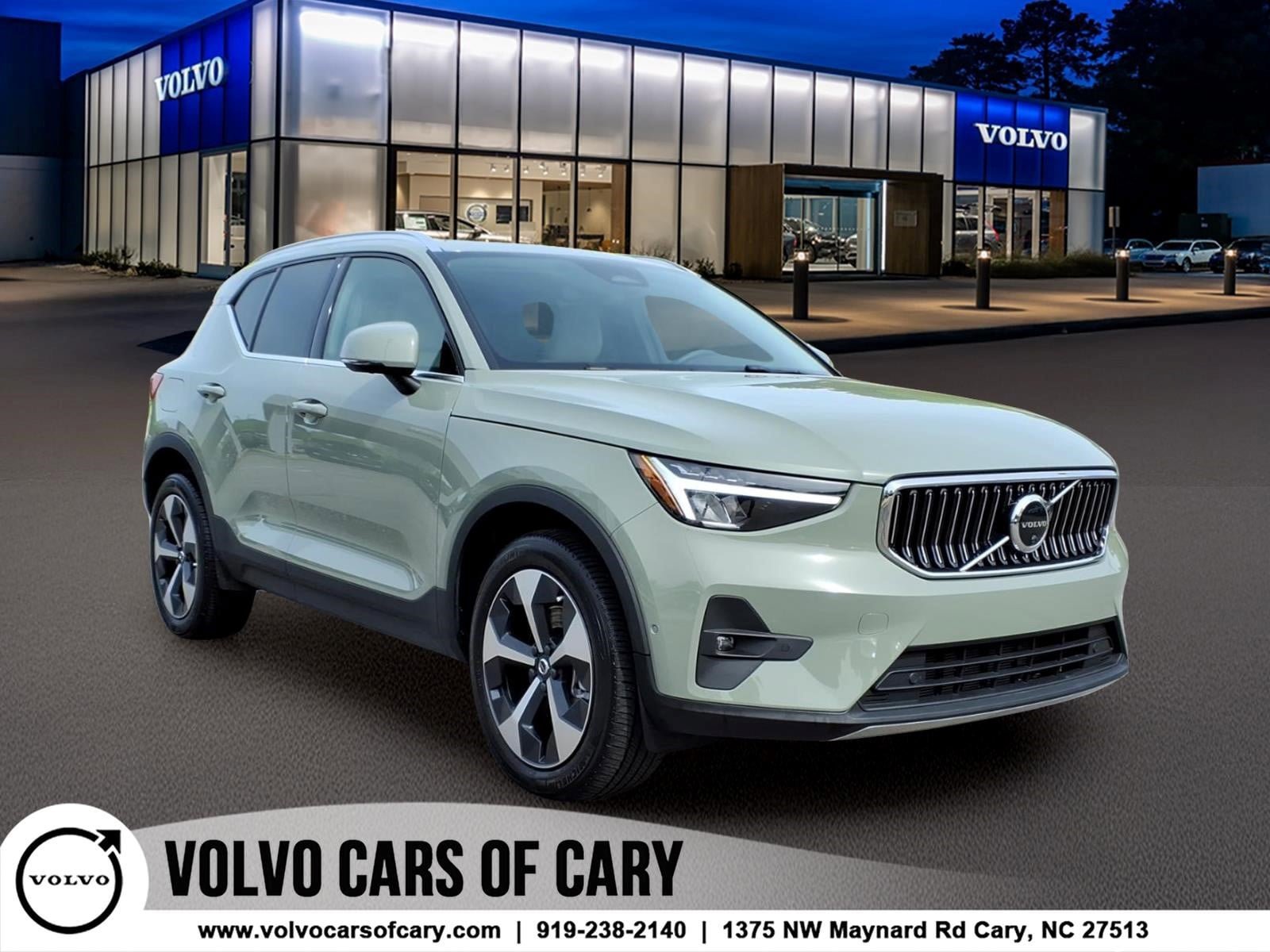 Certified 2023 Volvo XC40 B5 Plus w/ Protection Package Premier AWD/4WD image 1