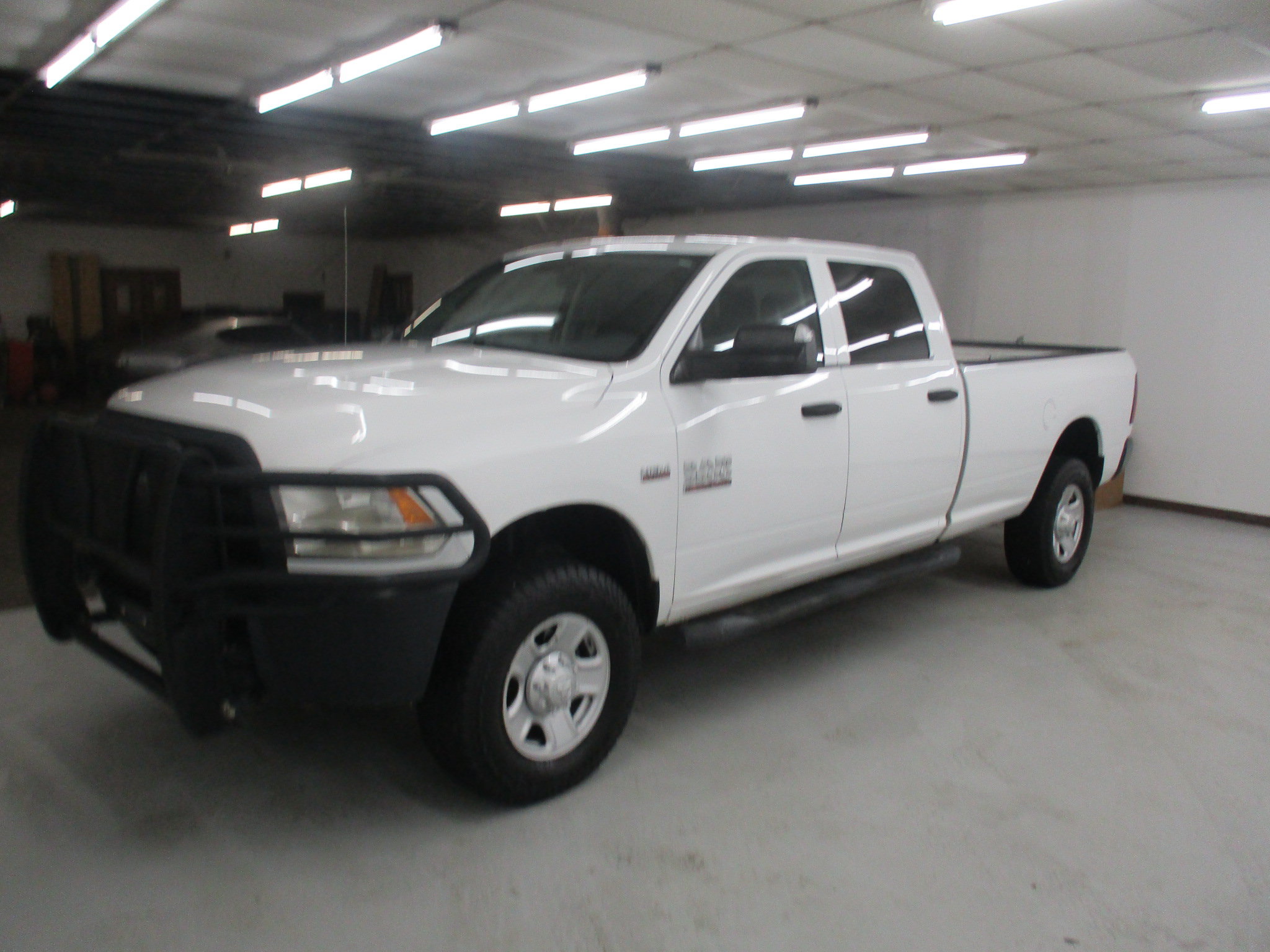 Used 2015 RAM 3500 Tradesman w/ Protection Group AWD/4WD image 3