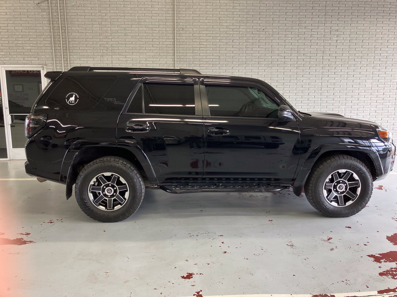 Used 2022 Toyota 4Runner TRD Off-Road Premium AWD/4WD image 2