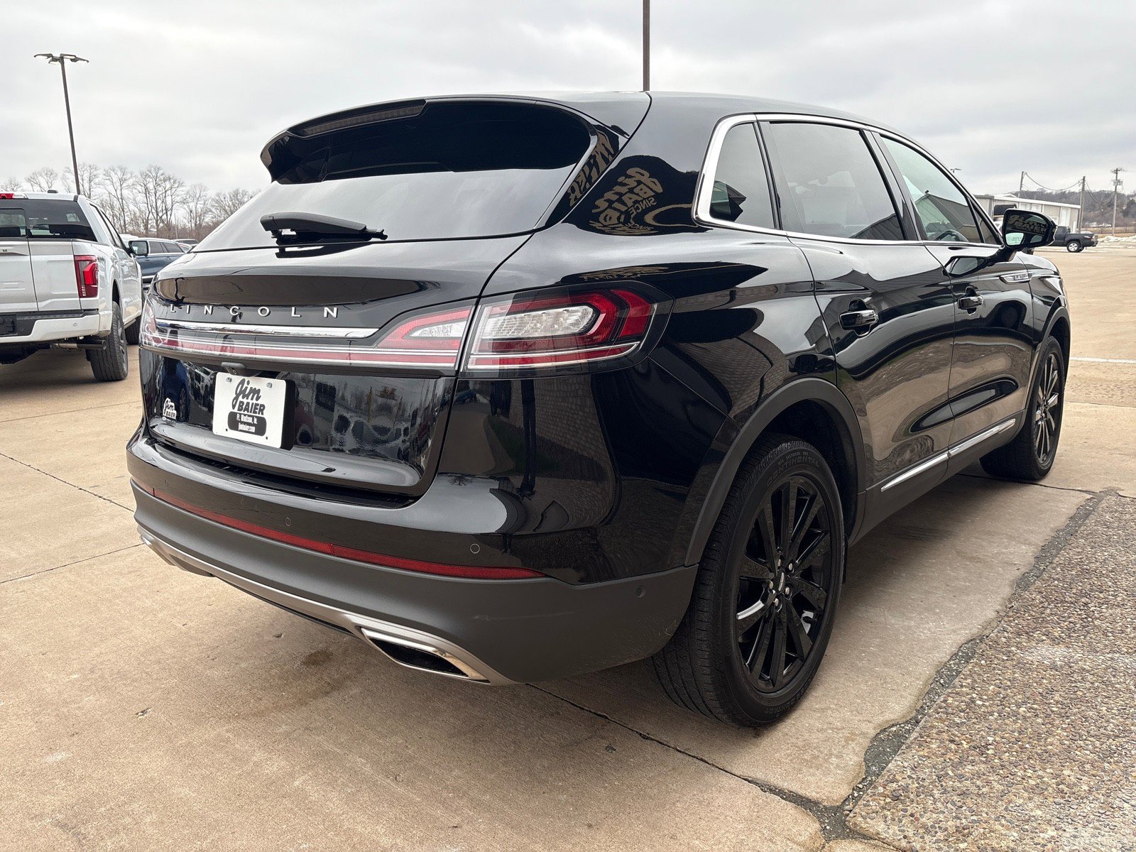 Used 2022 Lincoln Nautilus Reserve w/ Equipment Group 201A image 10