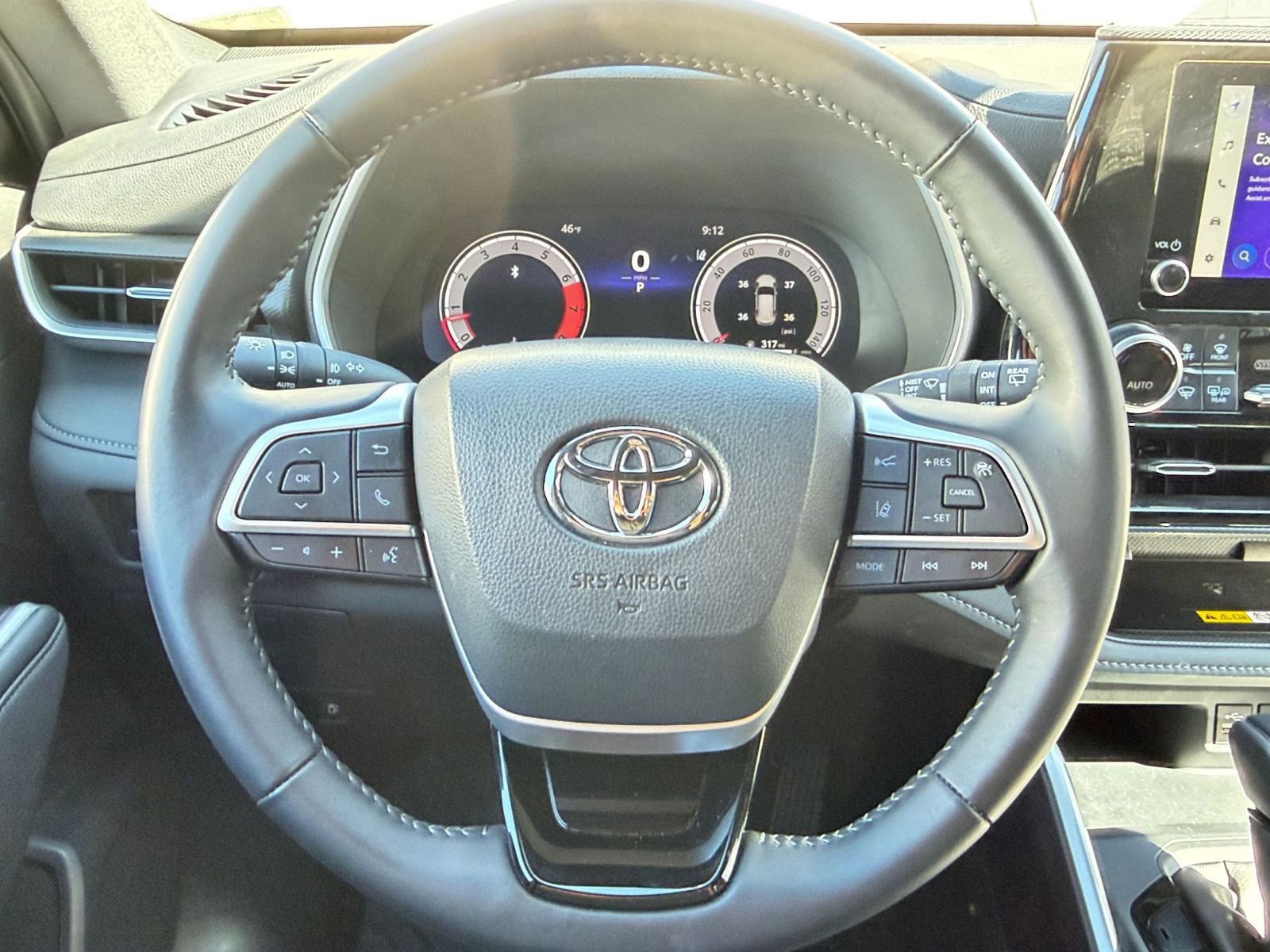 Used 2025 Toyota Highlander XSE AWD/4WD image 29