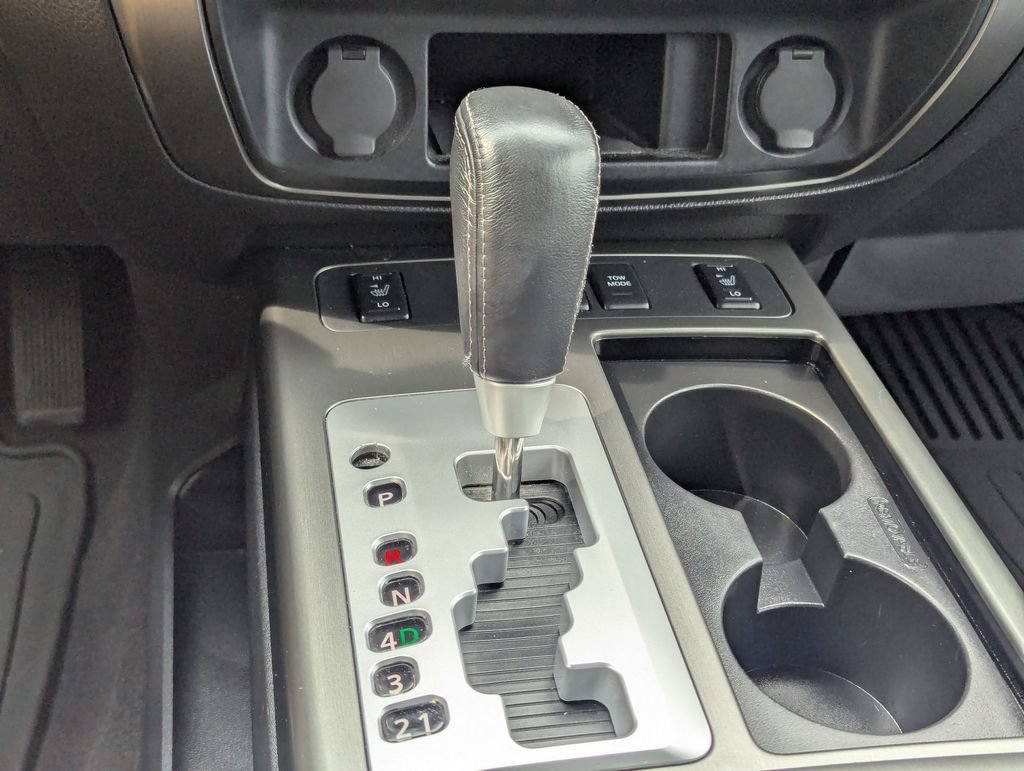 Used 2015 Nissan Armada Platinum w/ 2nd Row Captain Seat Package AWD/4WD image 21