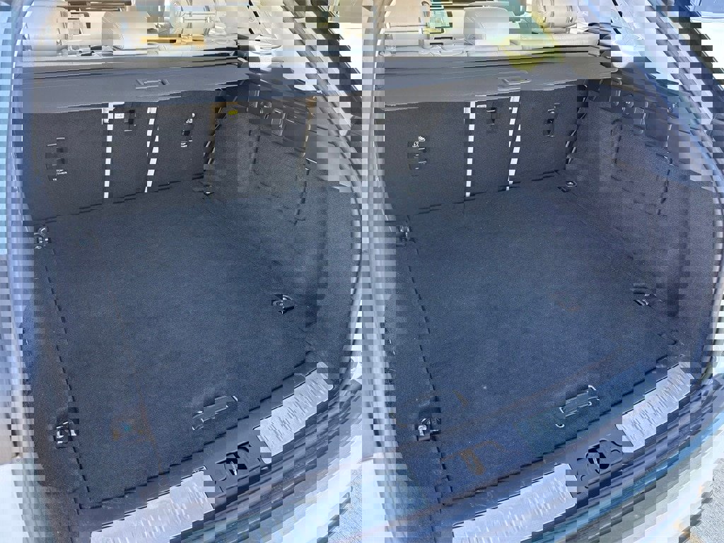 Used 2021 Land Rover Range Rover Velar S image 33