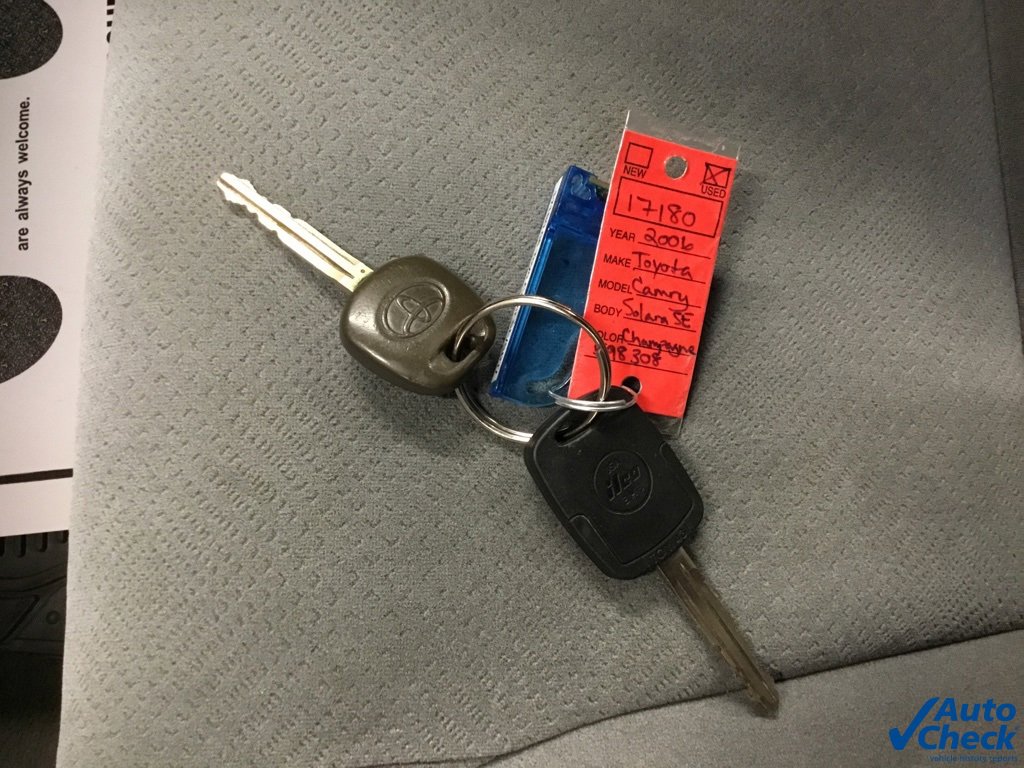 Used 2006 Toyota Solara SE image 38