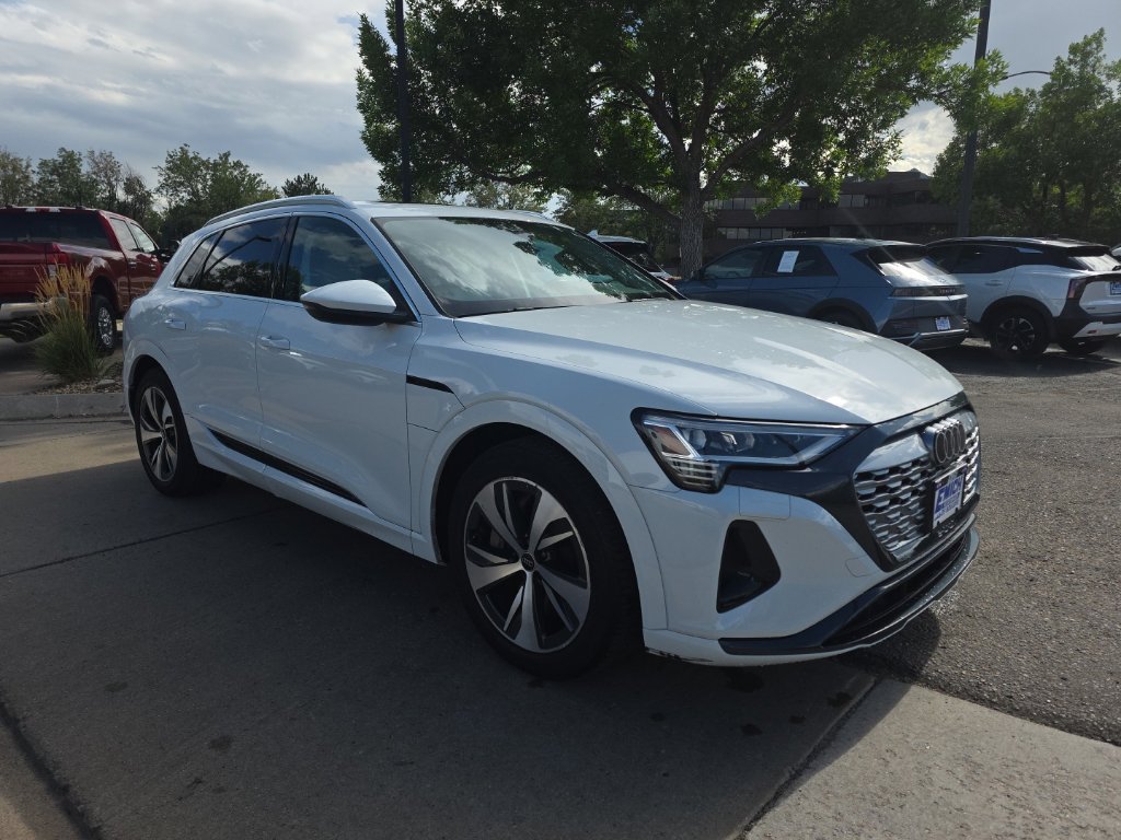 Used 2024 Audi Q8 e-tron Premium AWD/4WD image 7