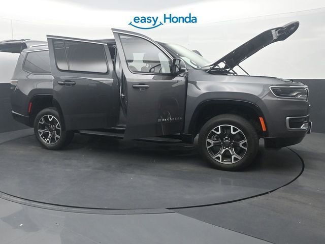 Used 2023 Jeep Wagoneer Series III w/ Preferred Equipment Group AWD/4WD image 34