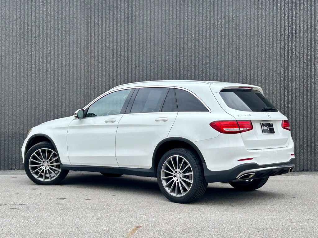Used 2016 Mercedes-Benz GLC 300 image 4
