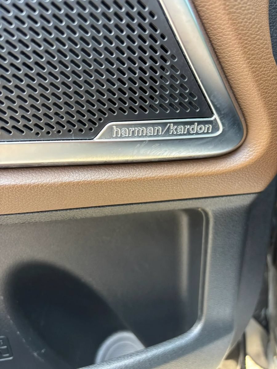 Used 2021 Kia Telluride SX w/ SX Prestige Package AWD/4WD image 9