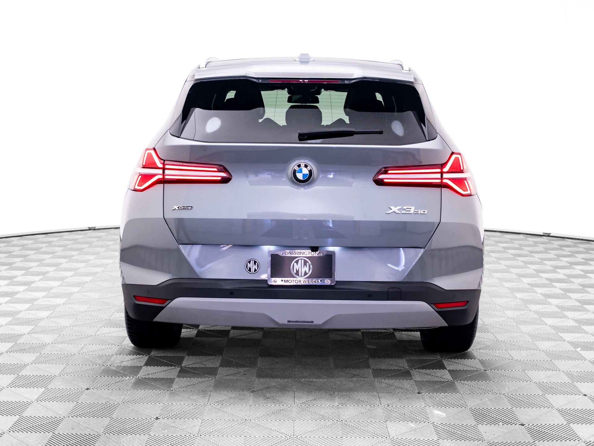Used 2025 BMW X3 xDrive30i w/ Premium Package AWD/4WD image 4