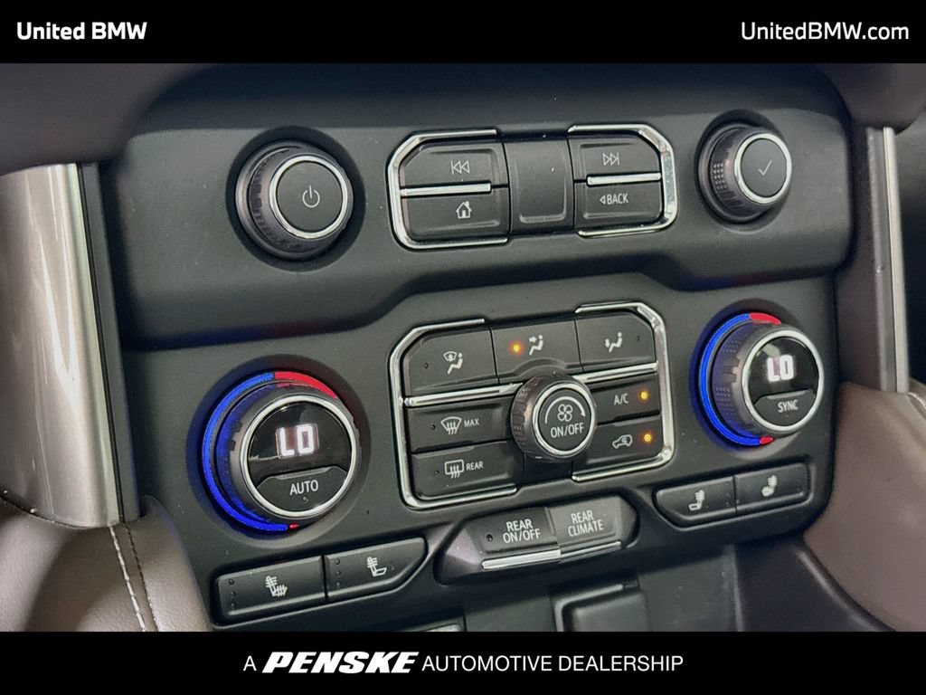 Used 2024 Chevrolet Tahoe LT w/ LT Signature Package RWD image 18