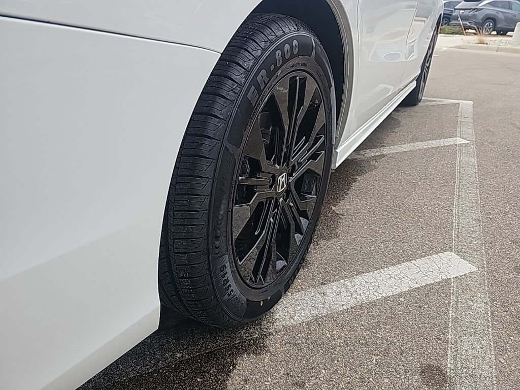 Used 2025 Honda Odyssey Sport-L image 40