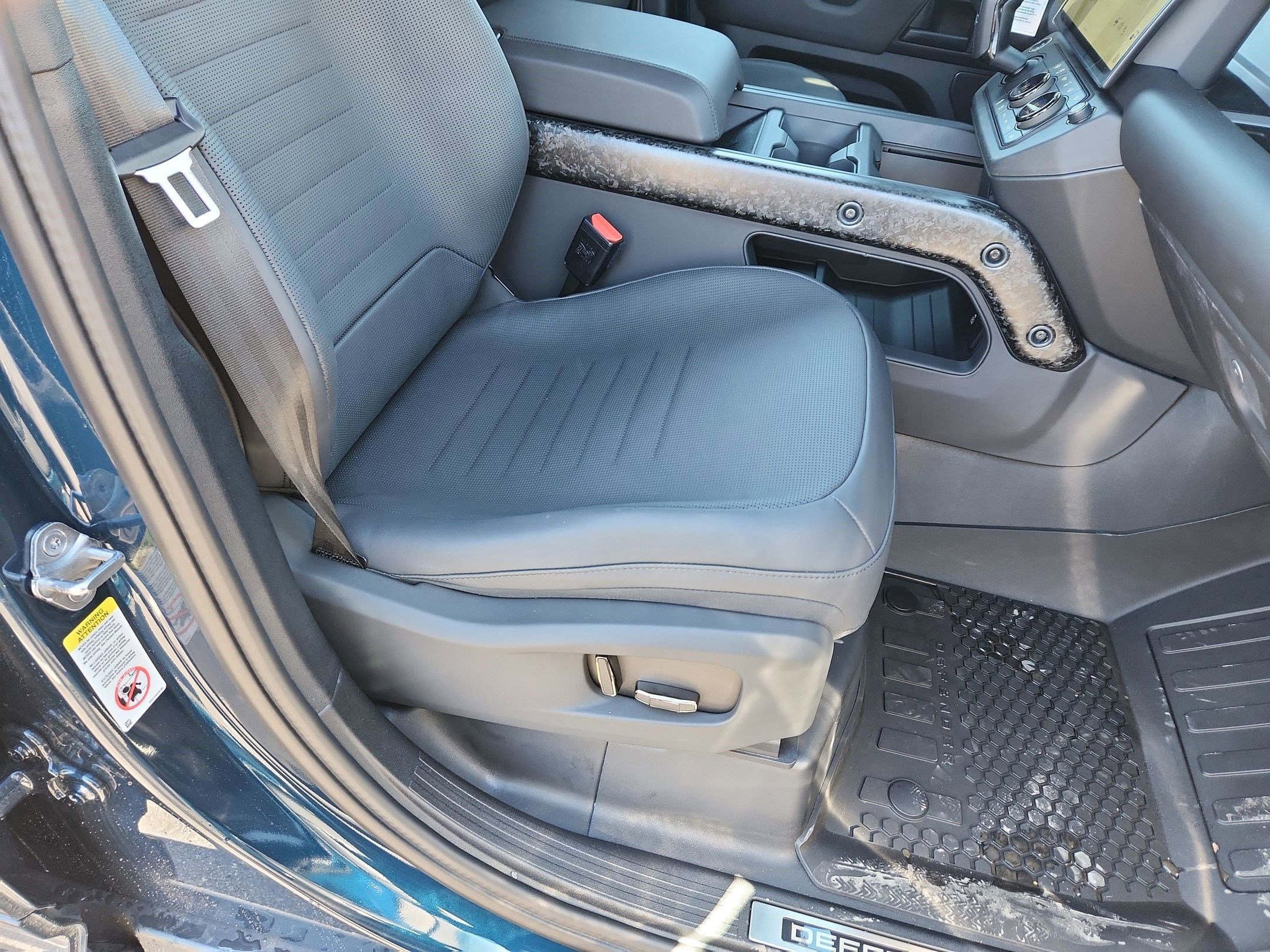 New 2026 Land Rover Defender 110 OCTA image 24