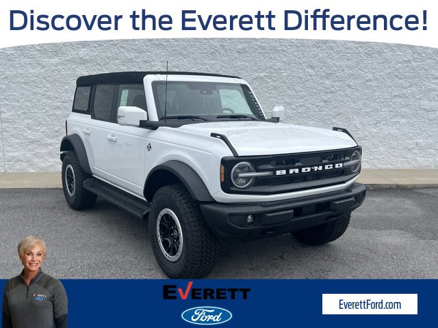 New 2025 Ford Bronco Outer Banks w/ Sasquatch Package