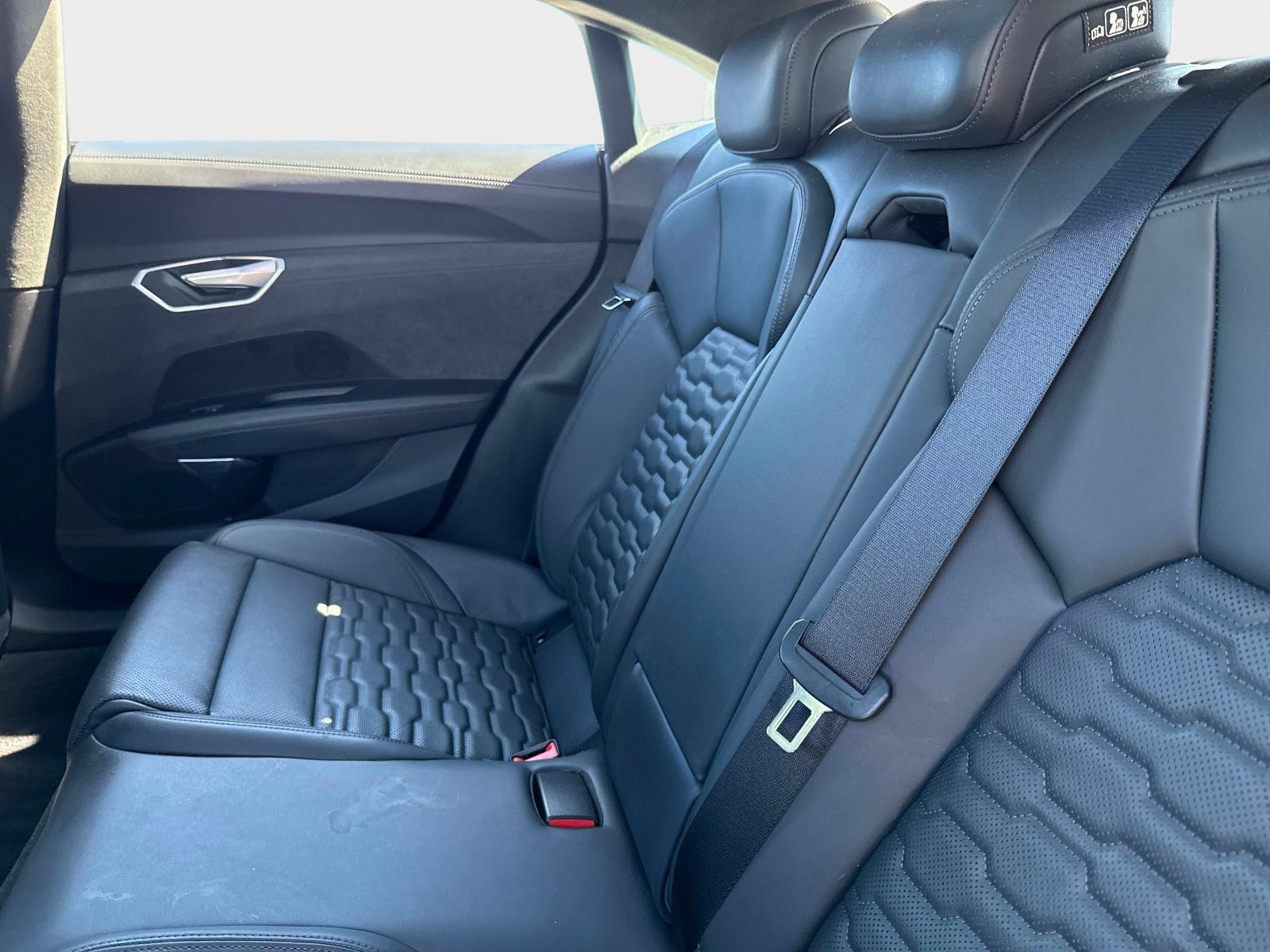 Used 2022 Audi RS e-tron GT w/ Carbon Performance Package image 13