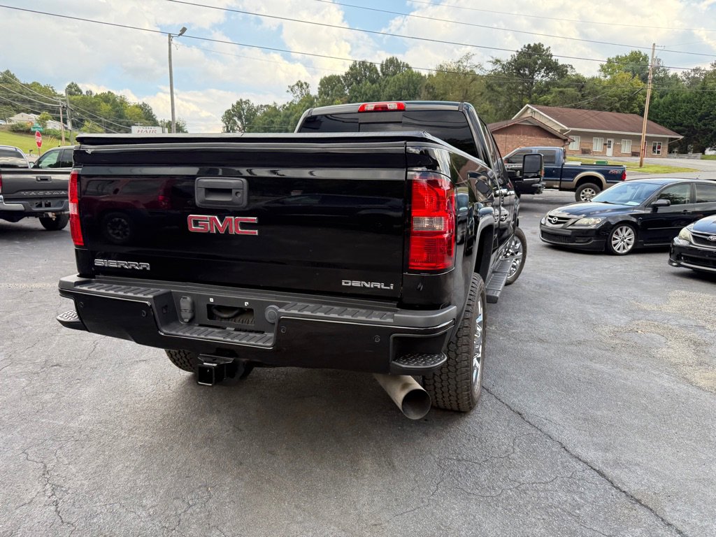 Used 2015 GMC Sierra 2500 Denali w/ Duramax Plus Package image 40