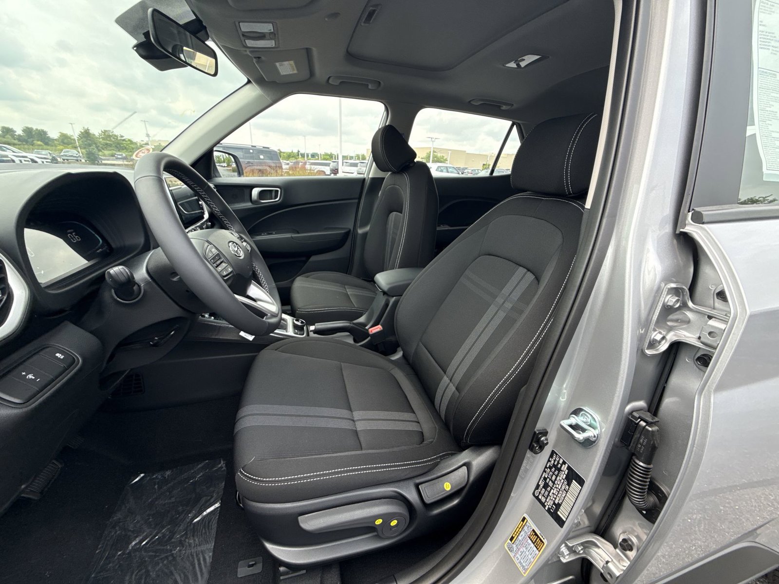 New 2026 Hyundai Venue SEL FWD image 12