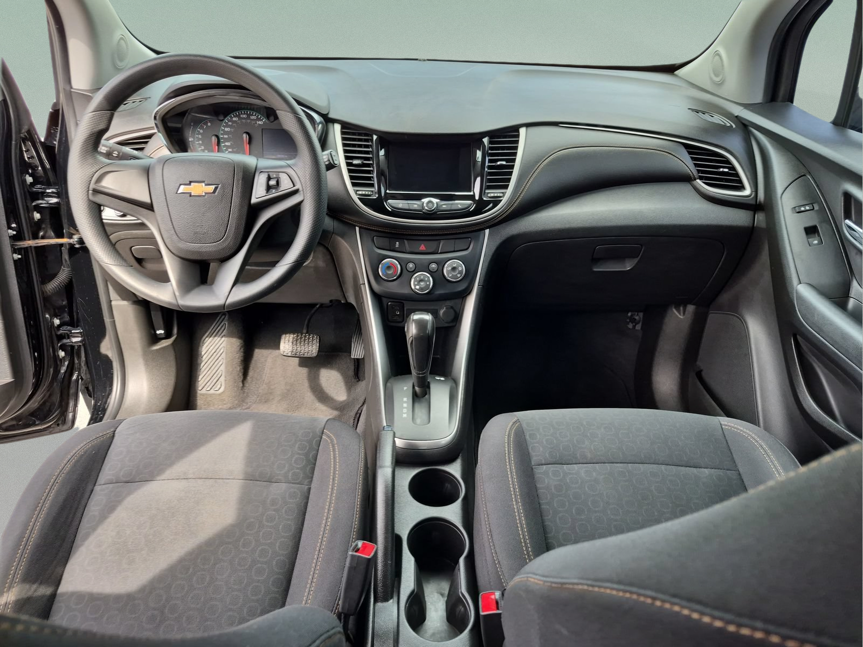 Used 2019 Chevrolet Trax LS FWD image 27
