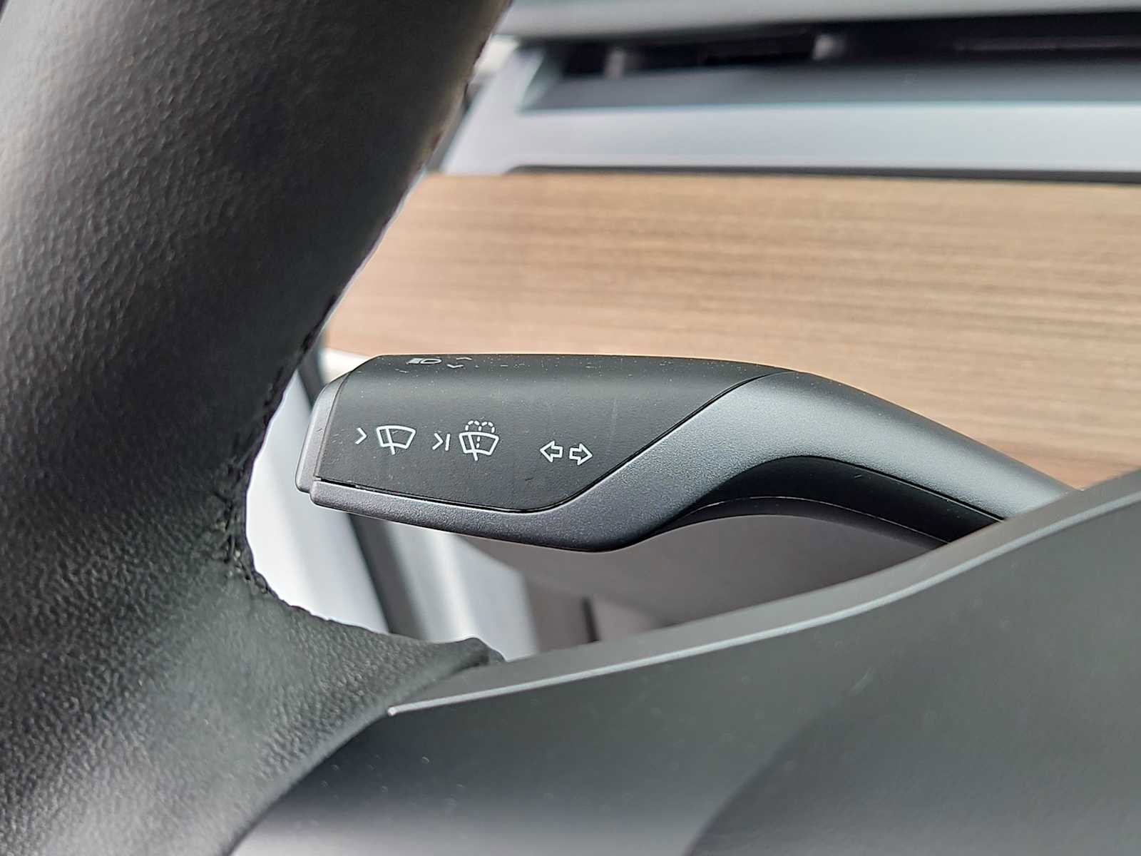 Used 2023 Tesla Model Y Performance image 23