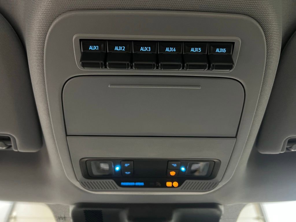 New 2026 Ford F550 4x4 Regular Cab Super Duty image 21