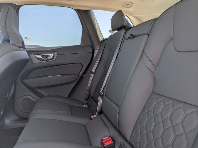 New 2026 Volvo XC60 B5 Plus w/ Climate Package PRO AWD/4WD image 12